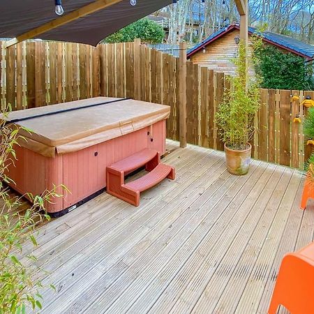 Ivyleaf Combe Lodges Stratton  Экстерьер фото